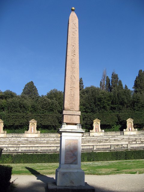 Boboli Gardens-06.JPG - The obelisk is one of a pair - the other stands in the South Garden of Viale delle Terme di Docleziano, in Rome.